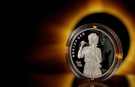 ЦБ выпустил памятную монету с изображением Виктора Цоя