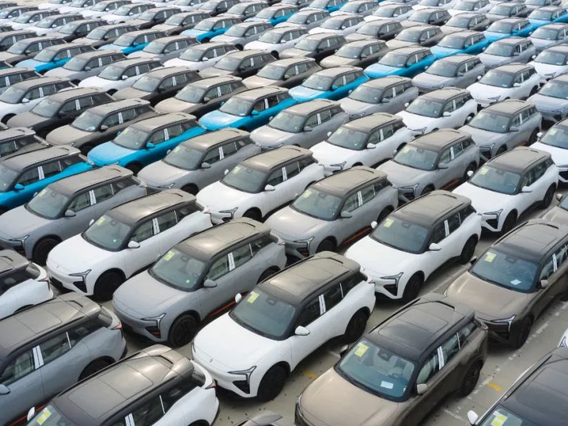 Группа Evergrande NEV заявила о поставке электромобилей Hengchi 5 первой сотне клиентов