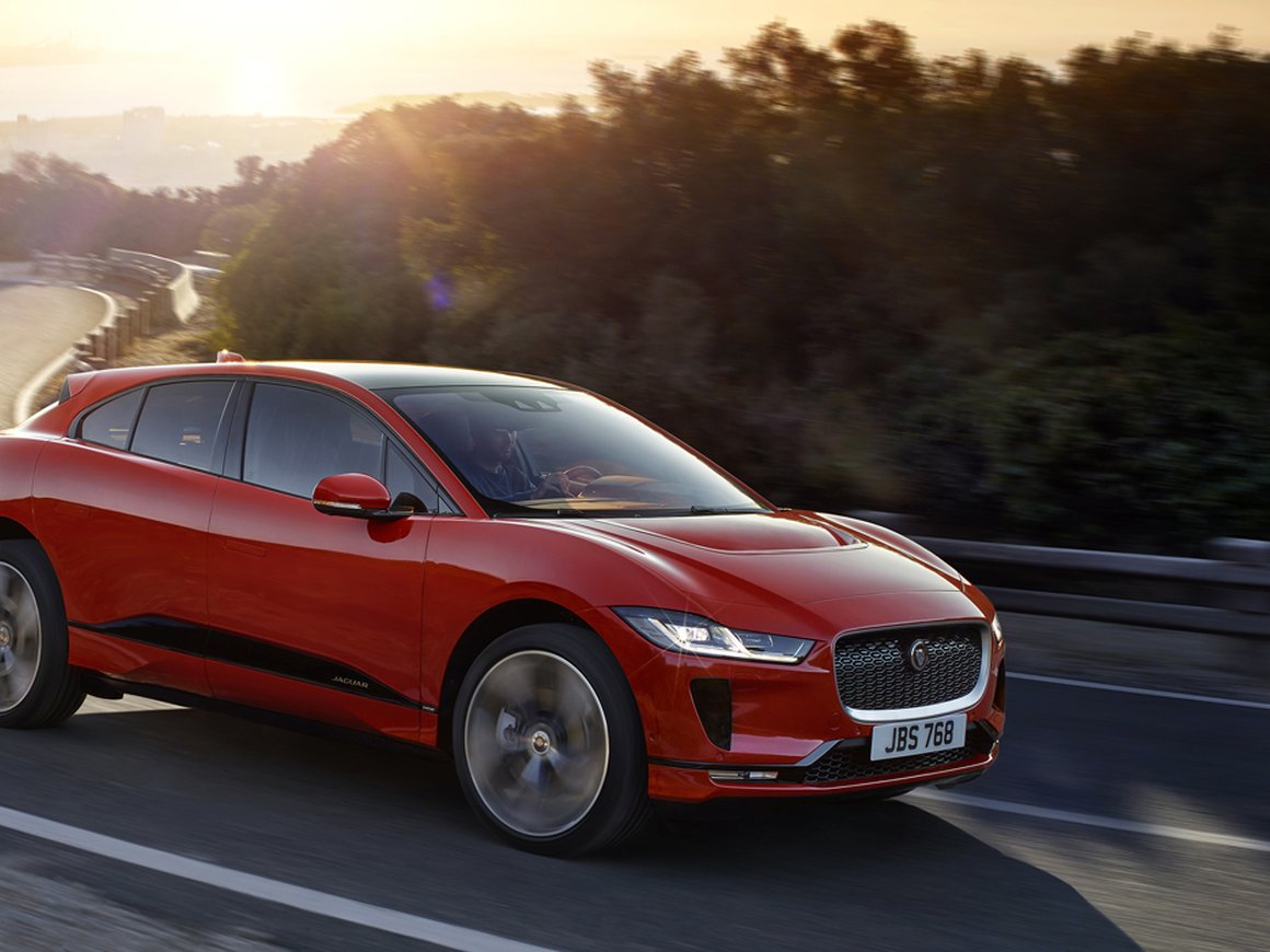 Фото: Jaguar представила свой первый электрокар