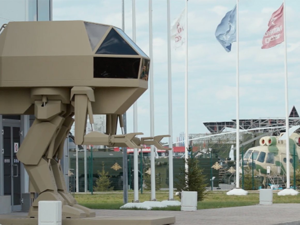 «Калашников» показал концепт пилотируемого человекоподобного робота