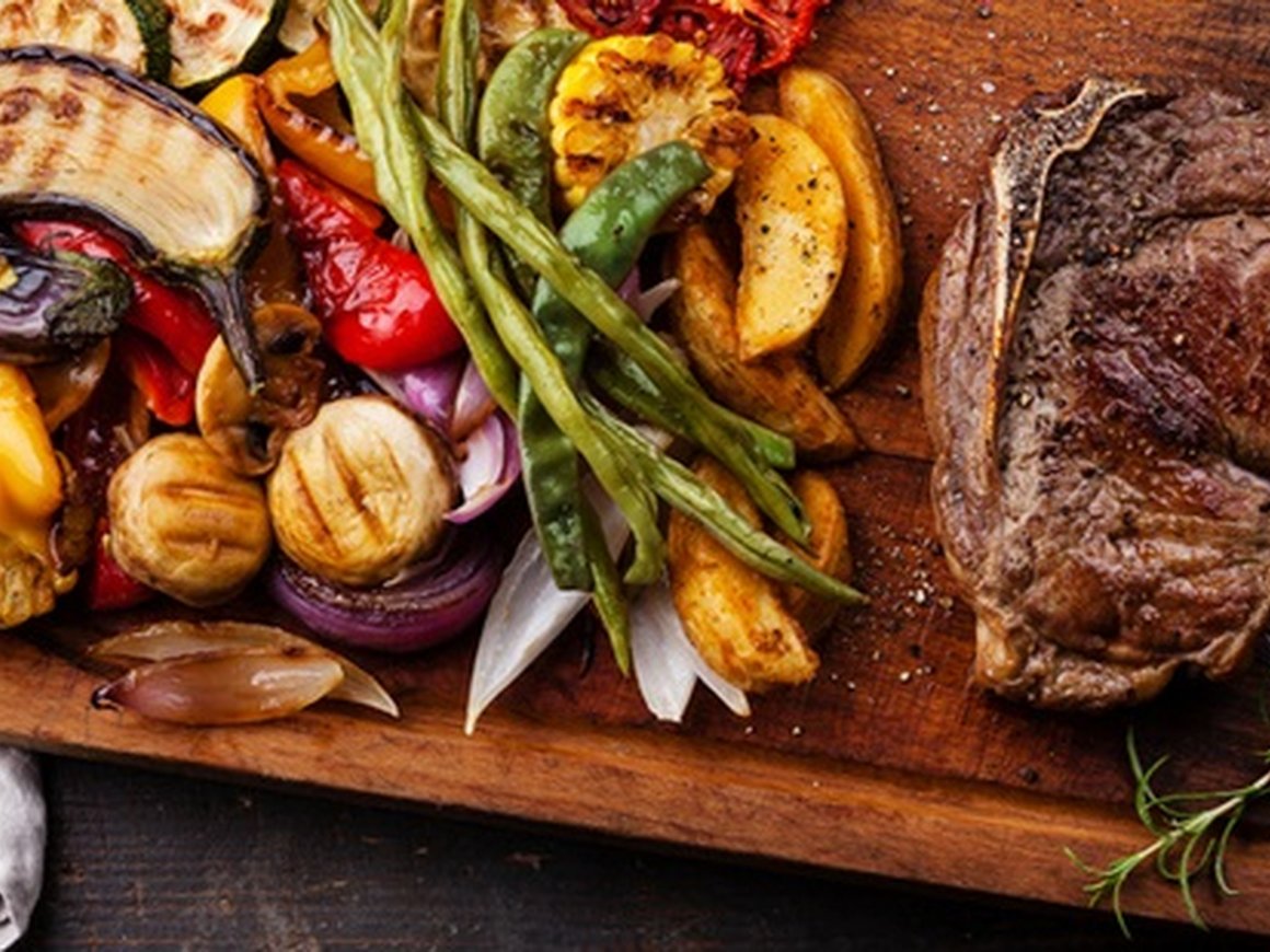 РБК: «Яндекс.Такси» купил стартап по доставке еды из ресторанов Foodfox