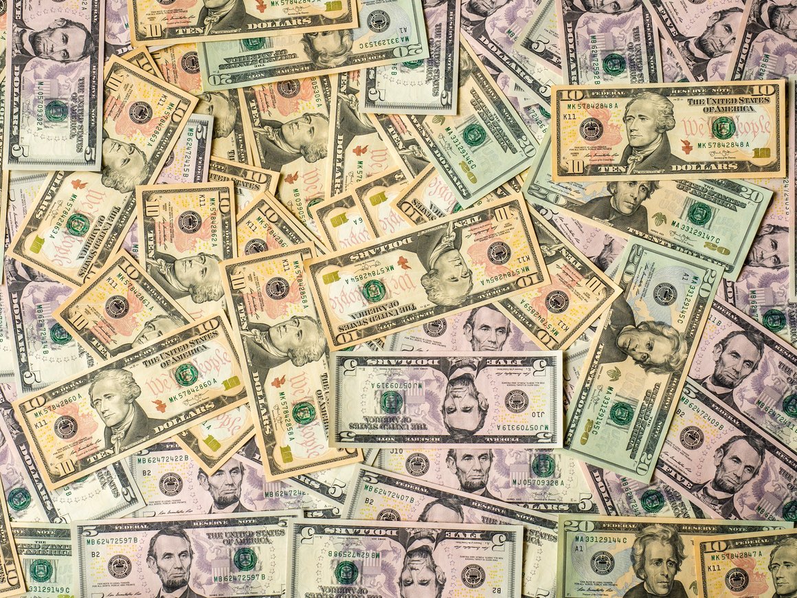 Полезные сладости, синтетические лица, 3D-улыбка: кто привлек инвестиции в июне