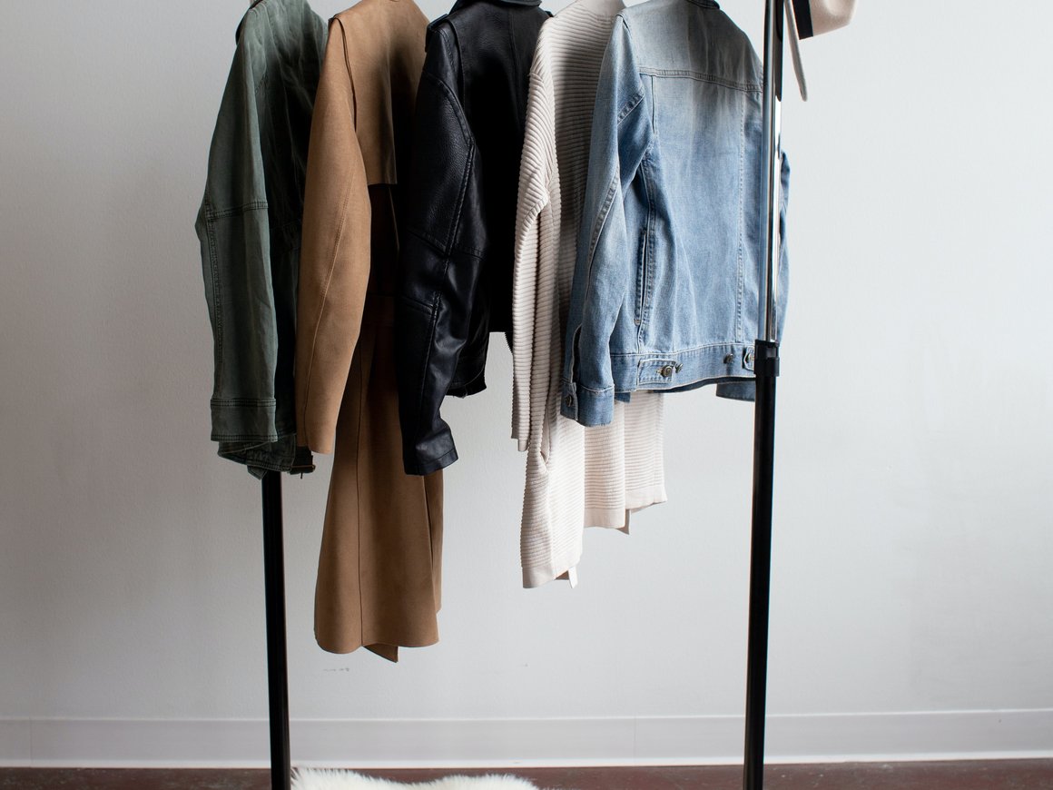 Пиджак поверх ночнушки: что носят офисные сотрудники на удаленке