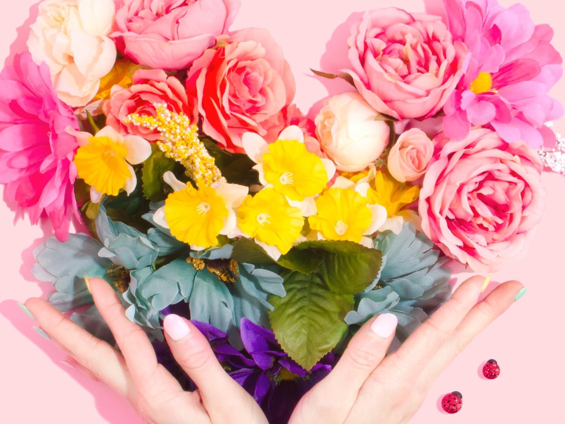 Цены на цветы взлетели на 40-200% из-за сложностей с поставками импортных видов