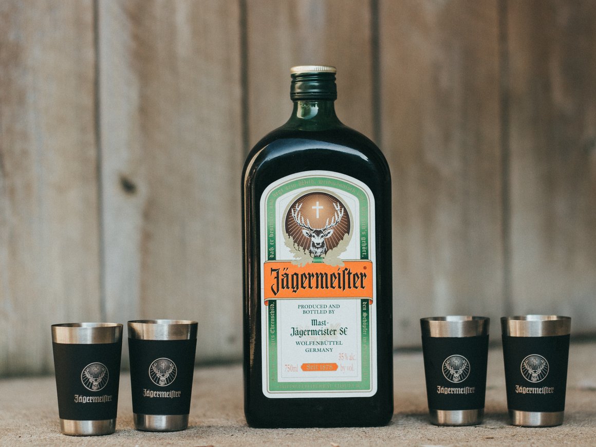 Jägermeister прекратил поставки ликеров в Россию