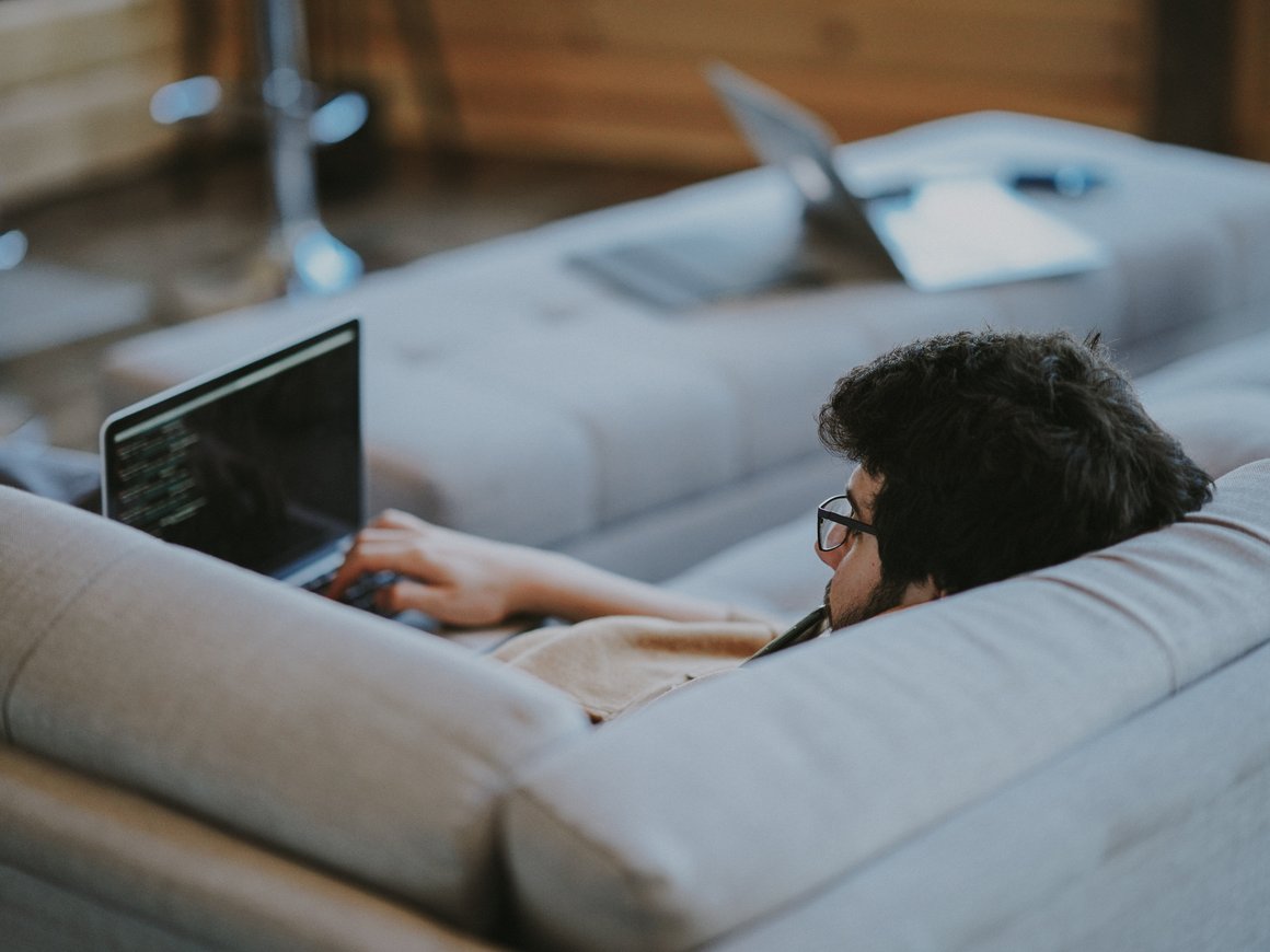 Академия «Яндекса» разработала бесплатные цифровые учебники по IT для студентов и преподавателей