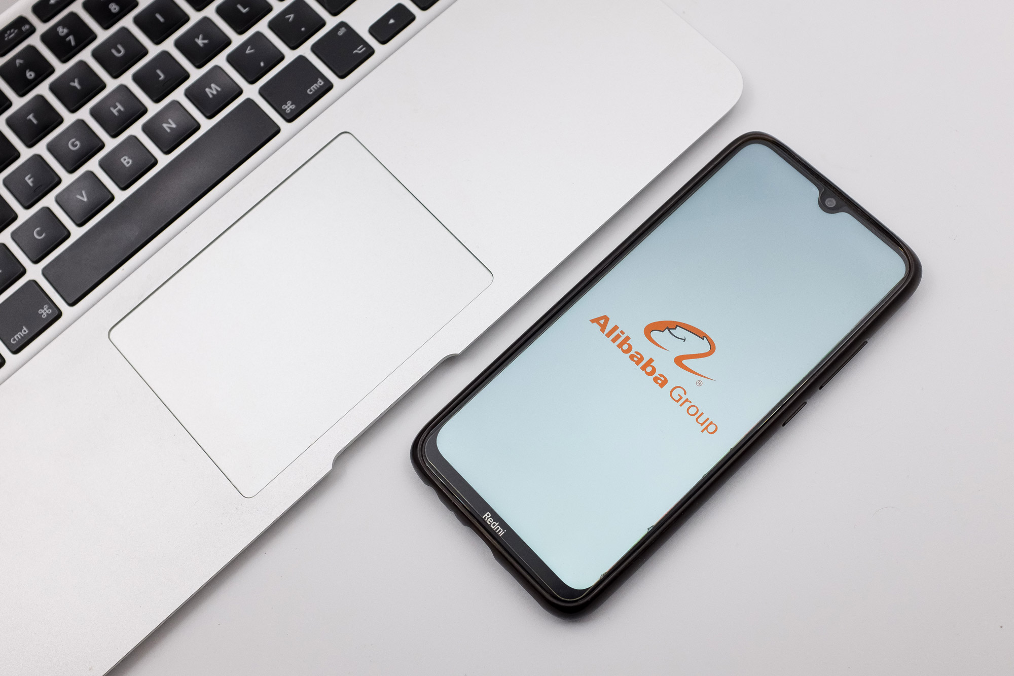 The Information: Apple объединилась с Alibaba для внедрения ИИ-функций в iPhone