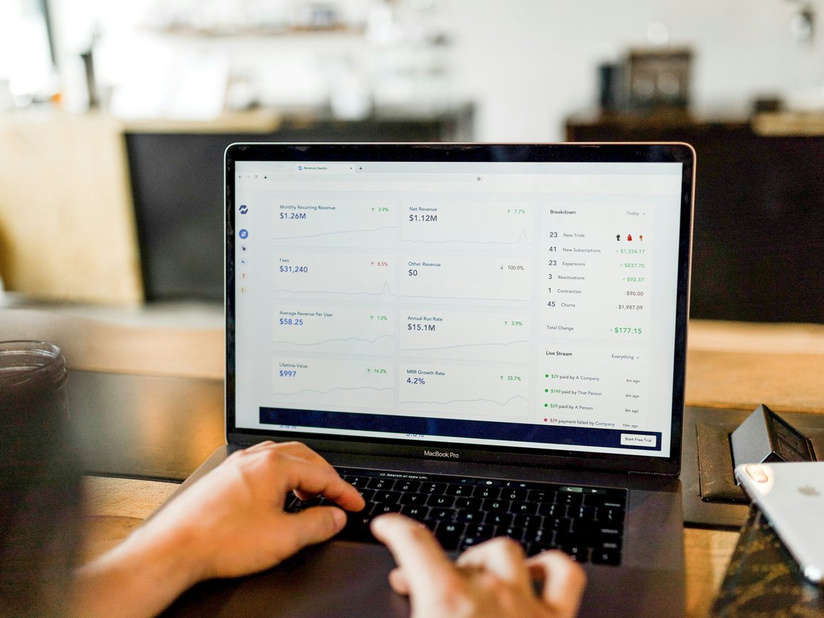 ФНС раскрыла число россиян с зарубежными счетами