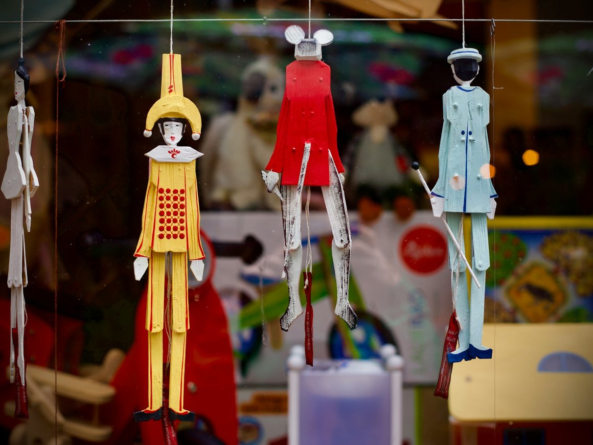 Банки согласуют кредиты клиентов с их родственниками, «Ситилинк» сокращает сотрудников: главное 8 мая