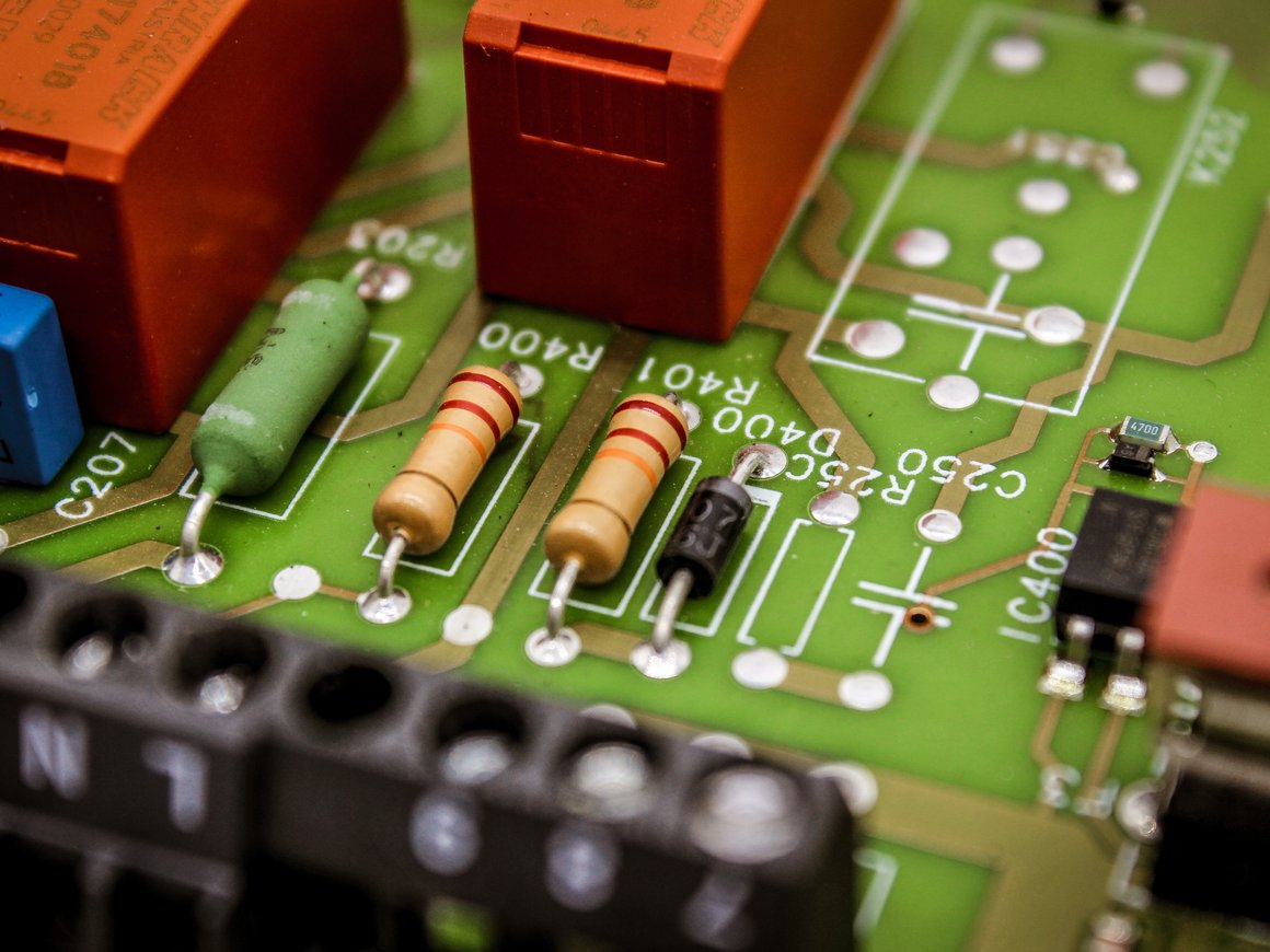 Евросоюз может впервые ввести санкции против бизнеса Китая за связи с РФ