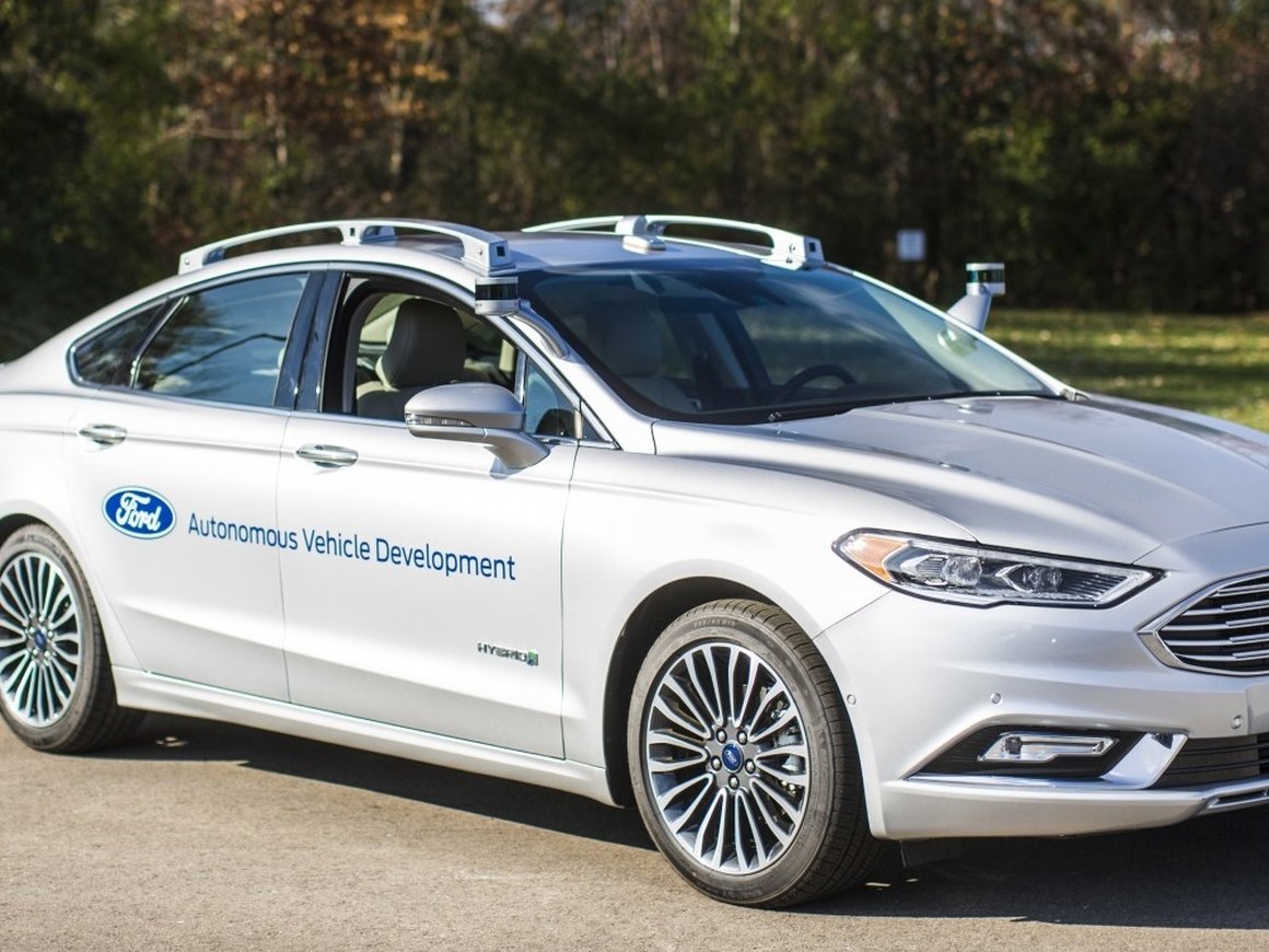 Для россиян разработали инструкцию по поведению рядом с беспилотными автомобилями