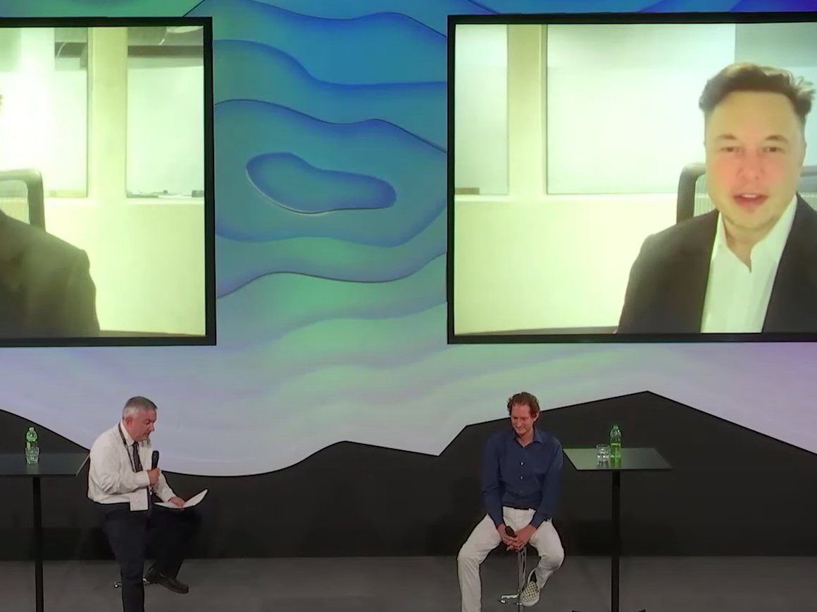 Илон Маск: дефицит полупроводников завершится в следующем году