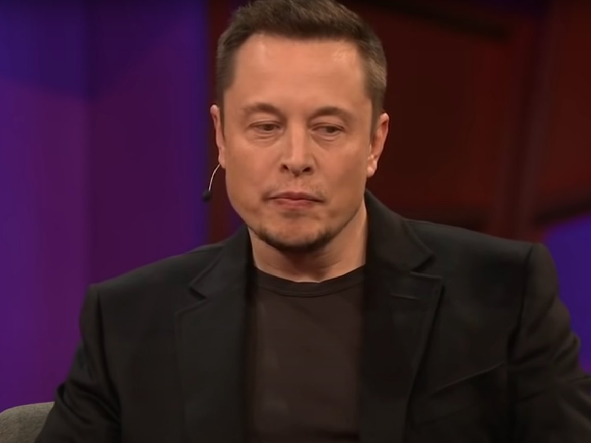 Инвестор Tesla подал в суд на Илона Маска из-за твита