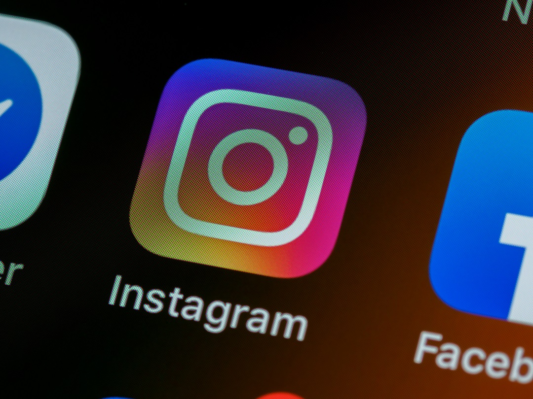 Instagram допустил появление функции приватных «дизлайков» для комментариев