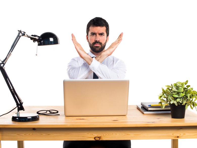 «Алексей, ваш дизайн выглядит ужасно». Каких фраз избегать в деловой переписке