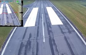 Дрон из Испании помогает самолетам при посадке