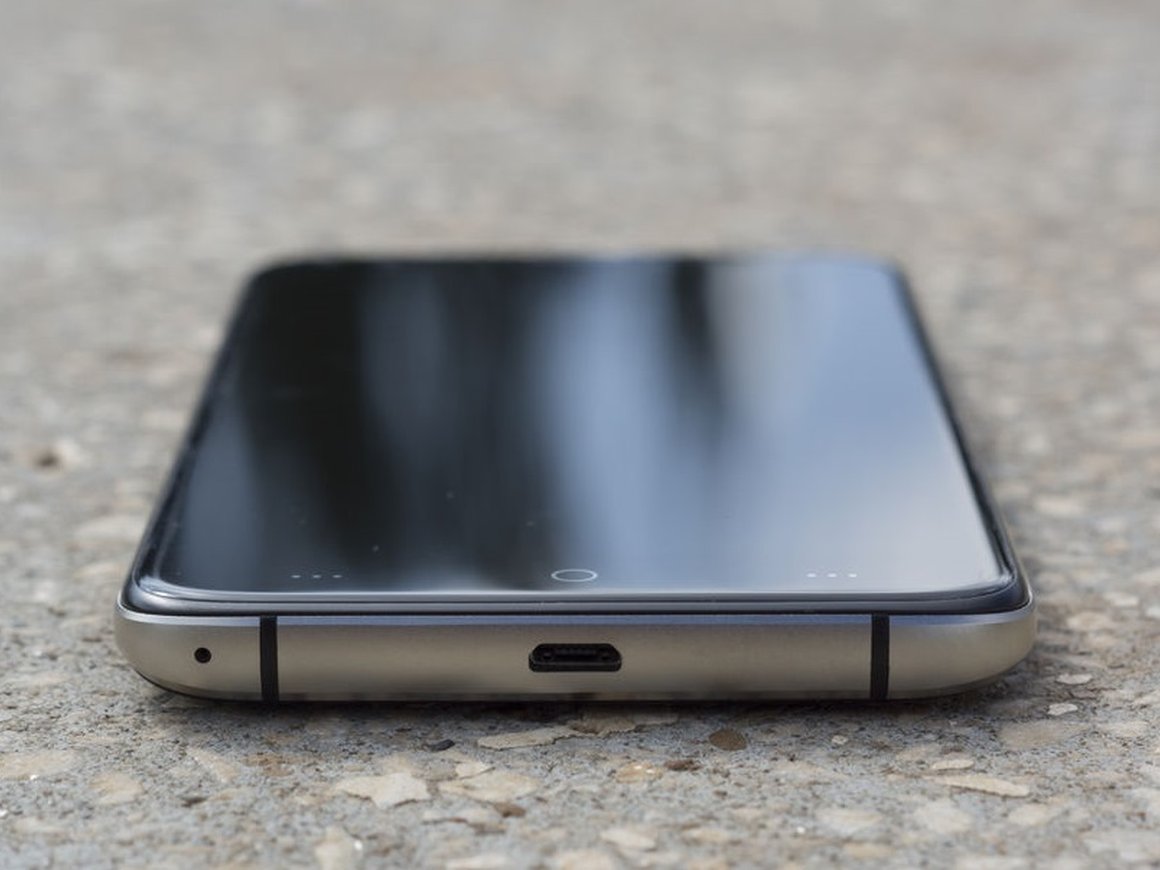 Интернет-магазин Pandao стал официальным продавцом китайских смартфонов HomTom и Leagoo в России