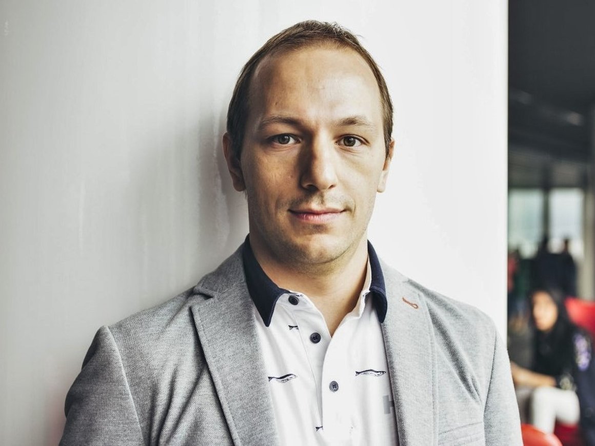 «Нужно думать "около"»: топ-3 книги о развитии и будущем от сооснователя сервиса «Чердак» Константина Захарова