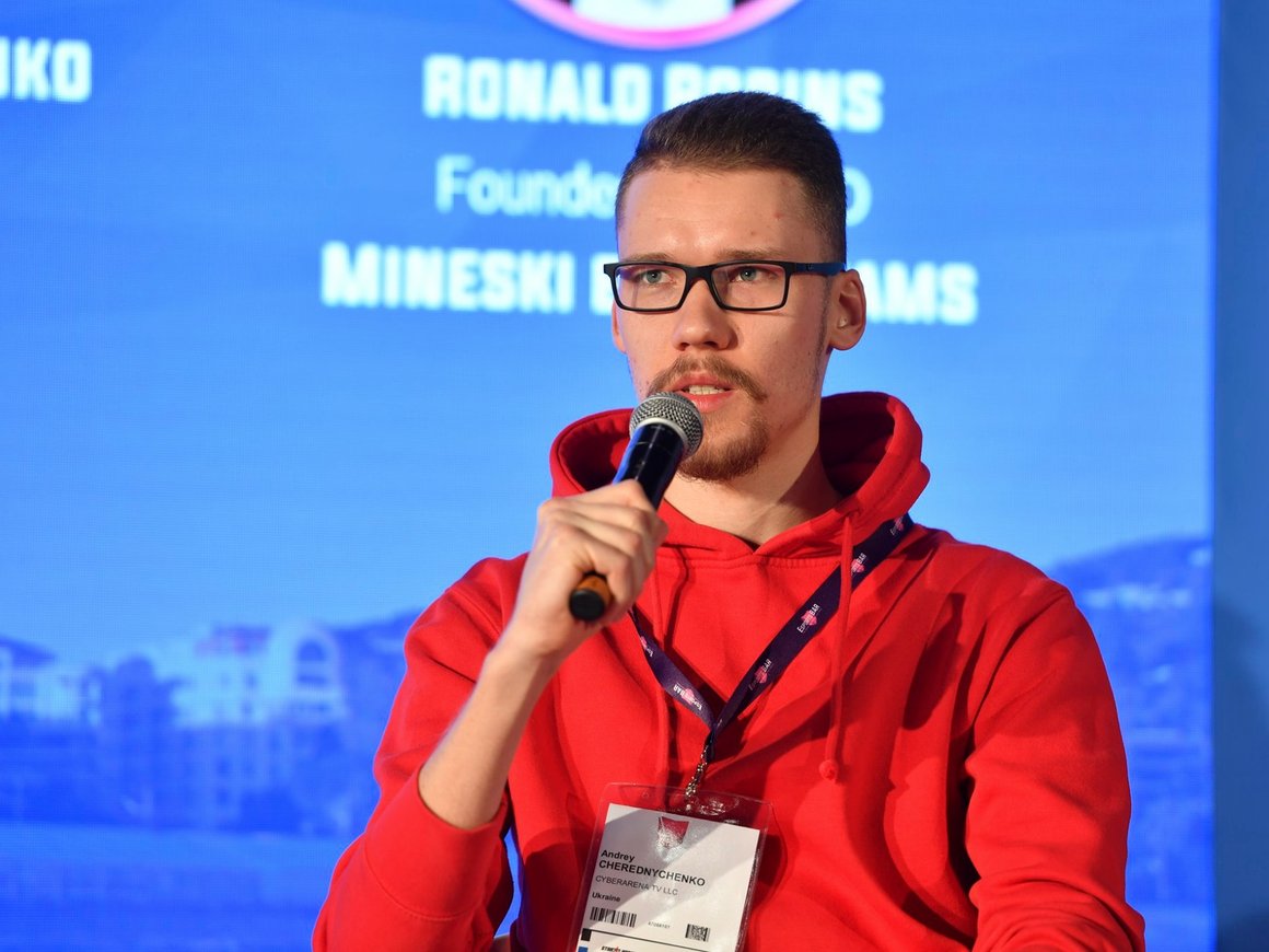 «В WoW ты не можешь завалить моба 70 левела, когда ты первого уровня. Так же и в работе»