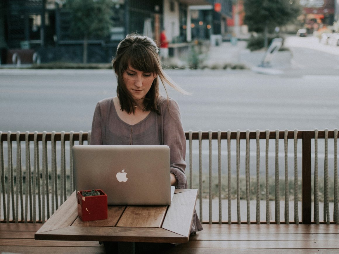 Бизнес-ангелы с российскими корнями инвестировали в стартап Essence