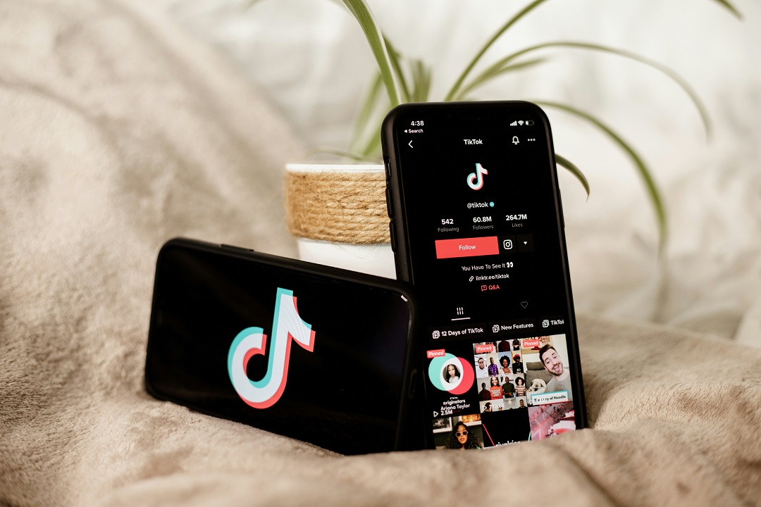 Сбой в TikTok длится более двух часов