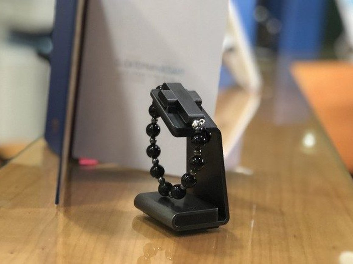 Ватикан выпустил умные четки, чтобы привлечь молодежь