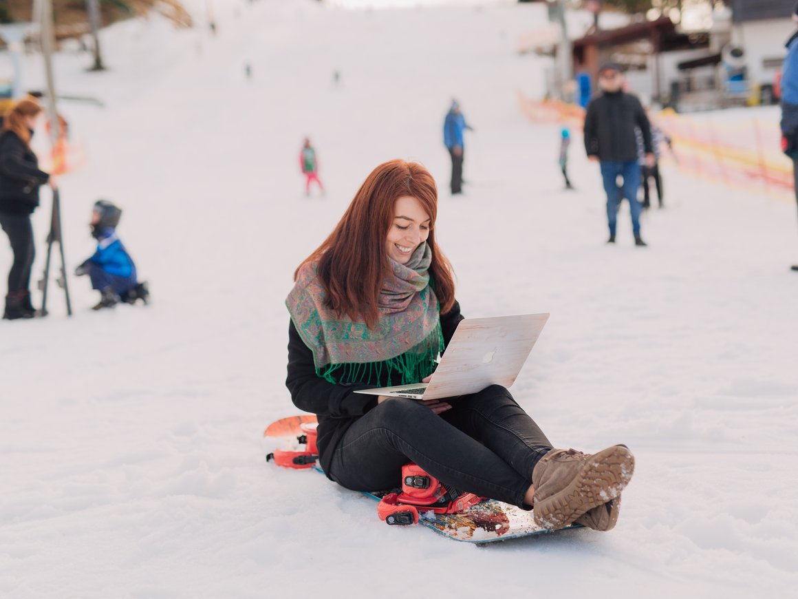 Работа в офисе vs самозанятость