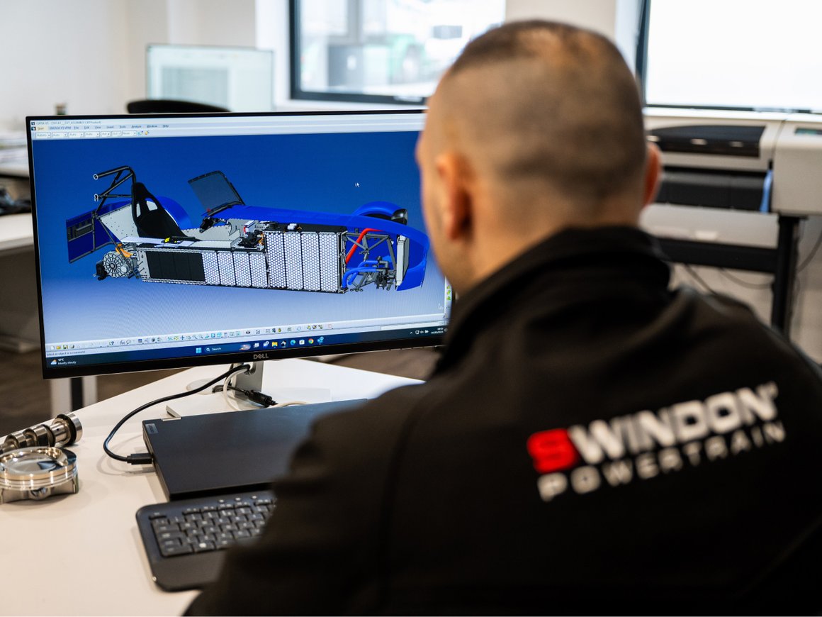 Британский Caterham представил концепт электрокара на базе Seven