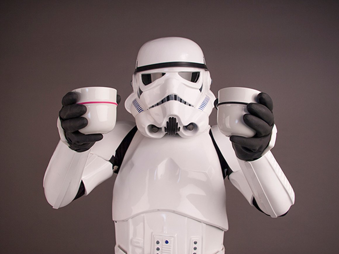 Внутри кофейни, где кофе варят роботы