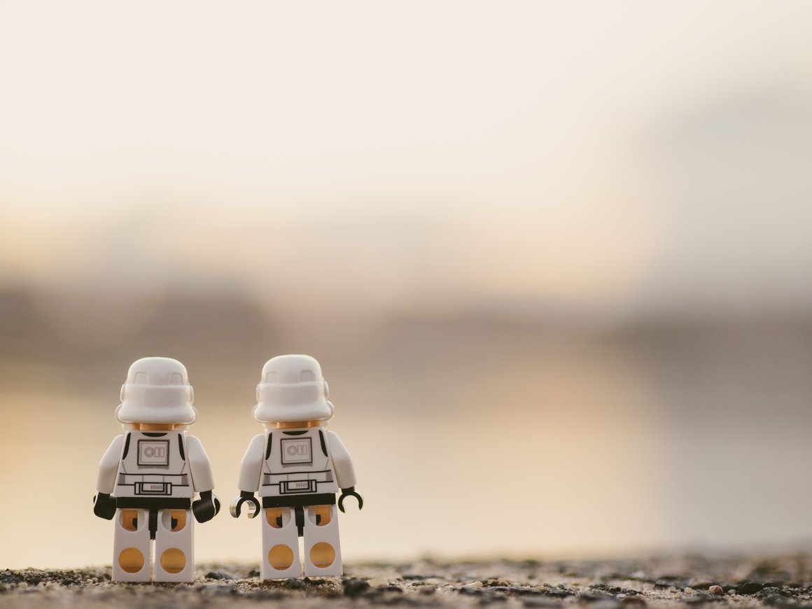 Slack отключает клиентов из России, а VK перезапускает «аську»: главное за 16 марта