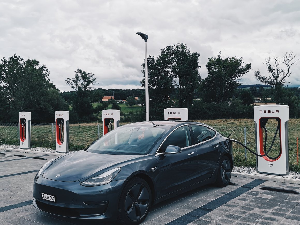 Илон Маск запретил сотрудникам Tesla работать на удаленке