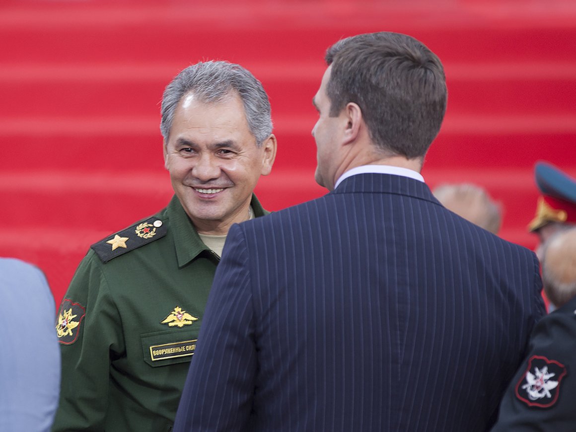 «Куда? В Сибирь!»: глава Минобороны Сергей Шойгу предложил перенести столицу из Москвы