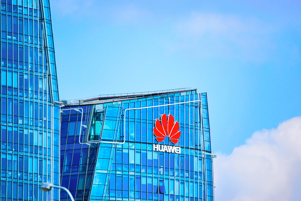 РБК: Huawei начала переговоры о покупке бизнеса и технологий российских компаний