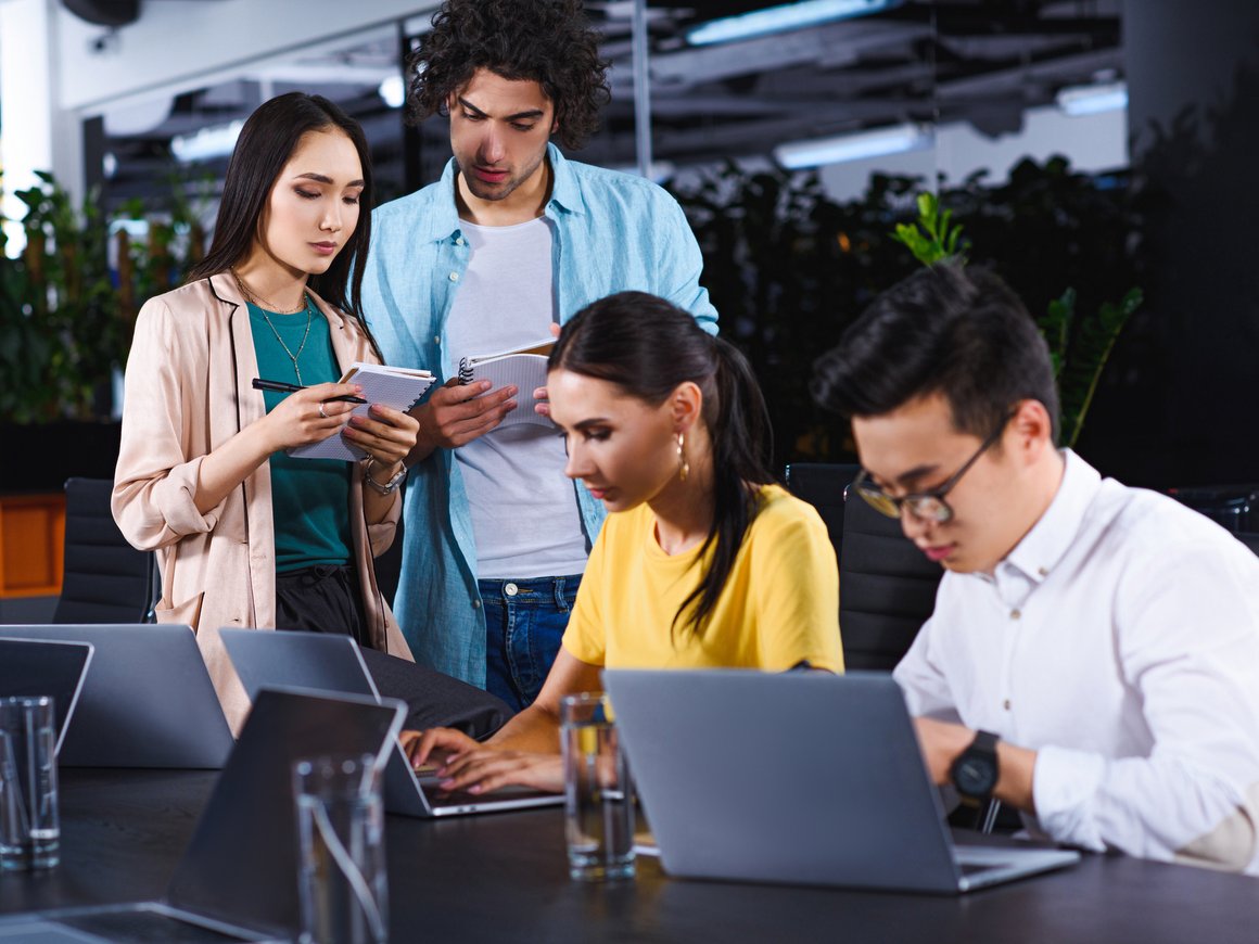 Наука или бизнес-аналитика: как построить карьеру технарям