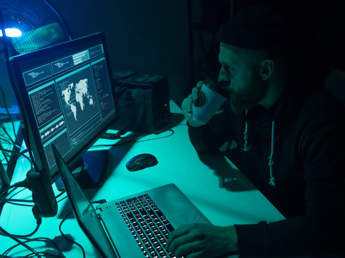 Хакеры выложили в сеть базу с 773 млн почтовых адресов и 22 млн паролей