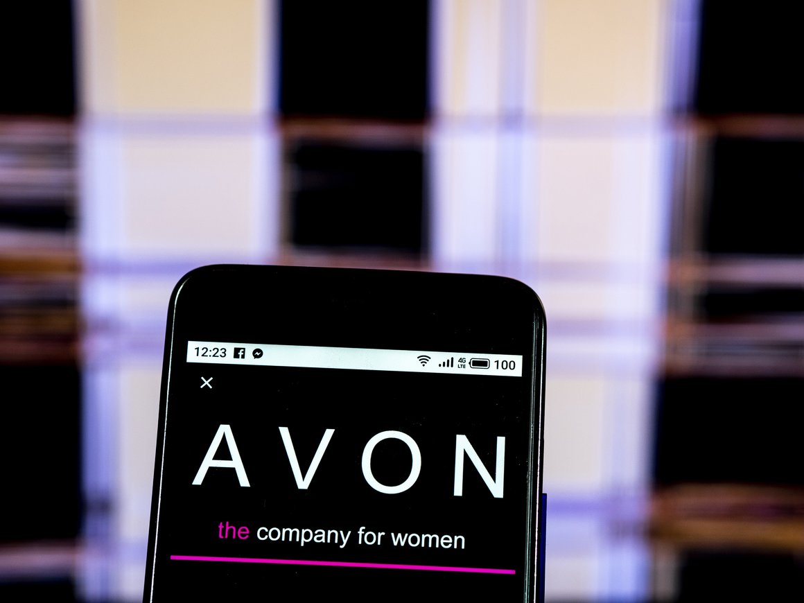 Avon решила перезапустить бизнес в России из-за падения продаж