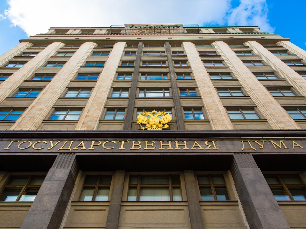 Закон о «просветительской деятельности», новые правила продажи SIM-карт и маркировка: изменения июня