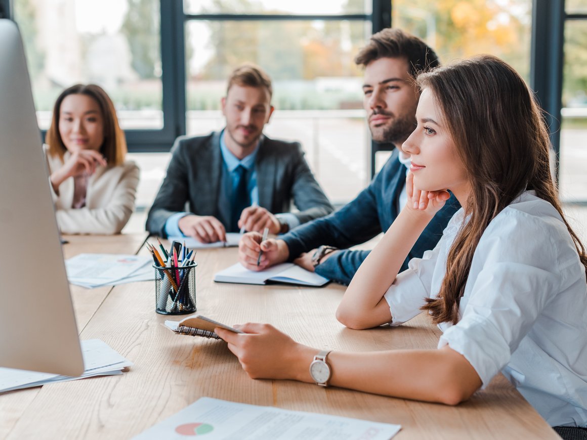 На конференции «Корпоративные стартап-студии» обсуждают преимущества венчурных студий