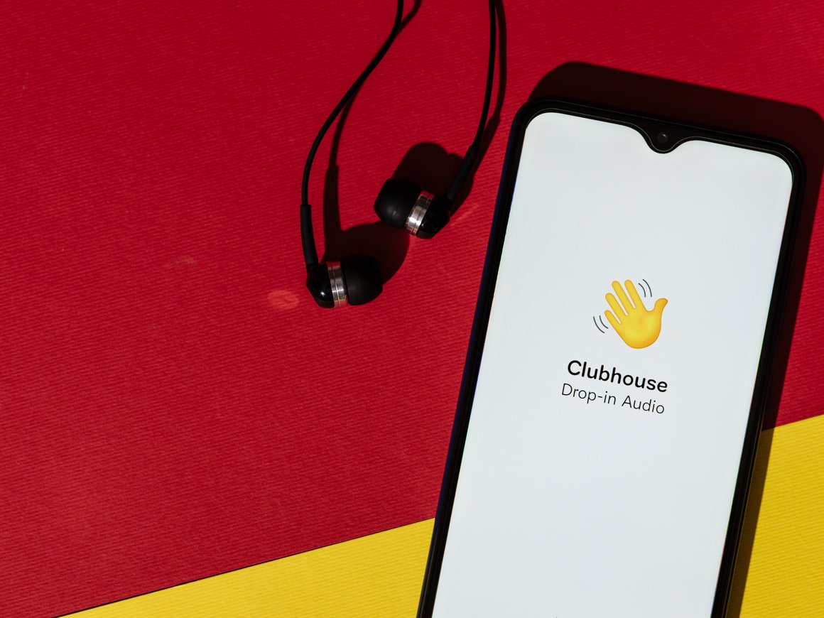 Хакерам удалось слить разговоры из Clubhouse в Сеть