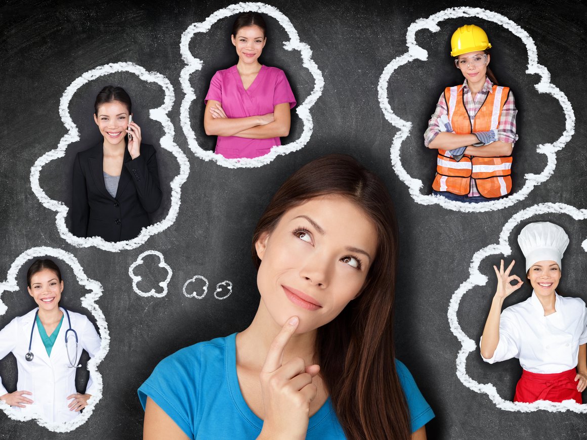 Эксперты рассказали, какие профессии вероятнее всего скоро исчезнут в России