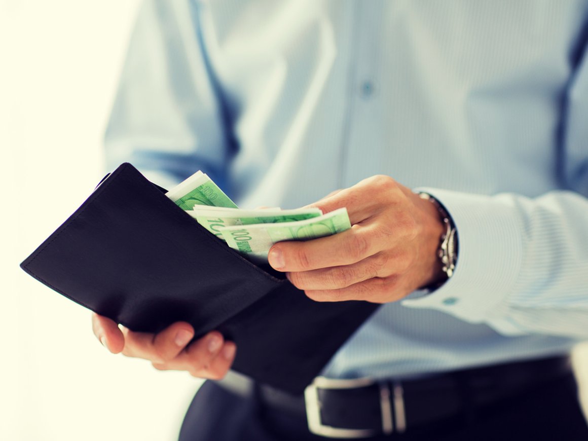 В Госдуму внесен законопроект о праве работника выбирать зарплатный банк