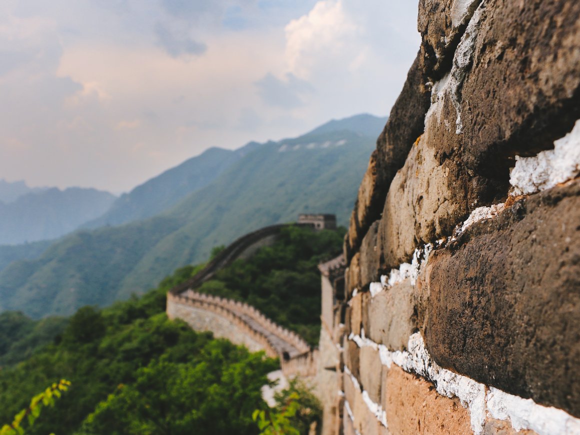 Китай будет проверять содержимое смартфонов и переписку в мессенджерах на границе