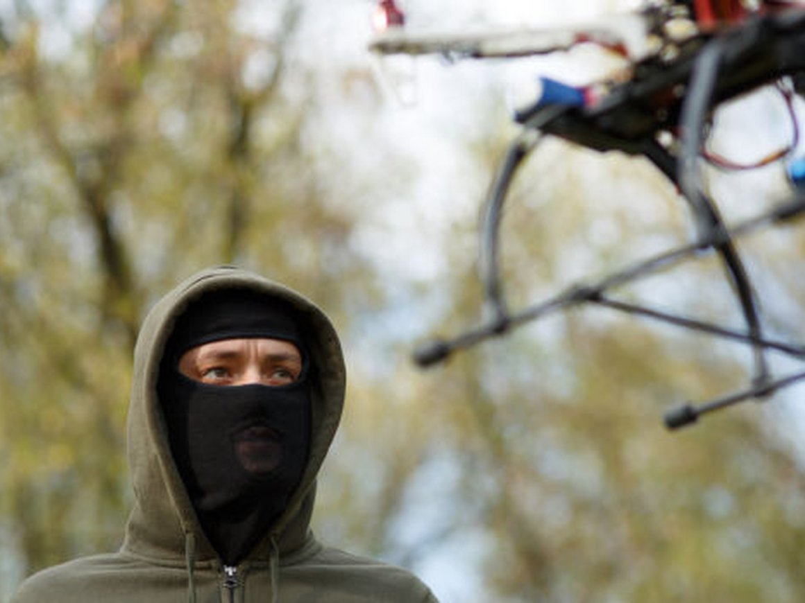 Как благодаря контрабандистам возник бизнес по обезвреживанию дронов