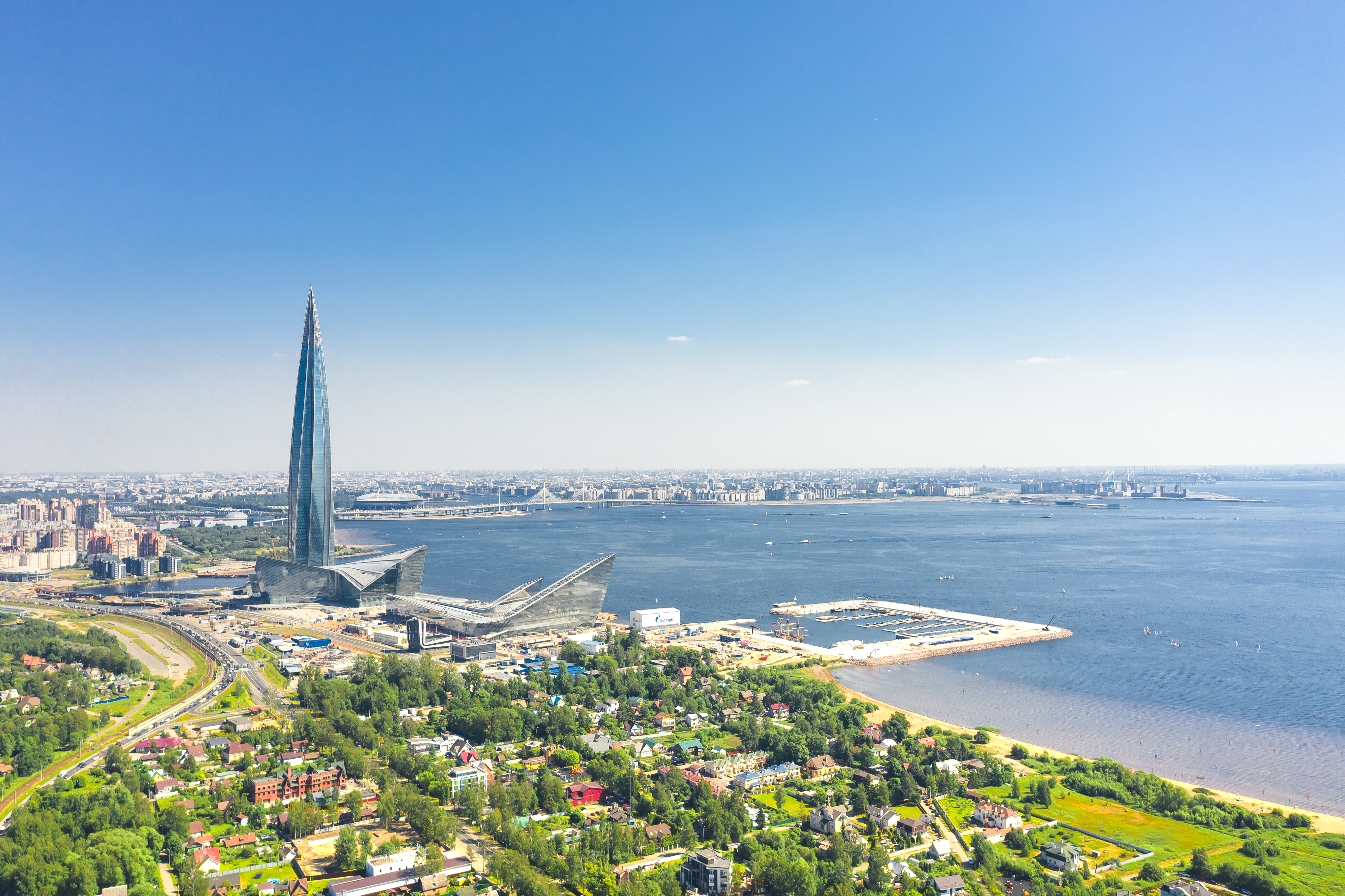«Газпром» официально переехал в Петербург из Москвы