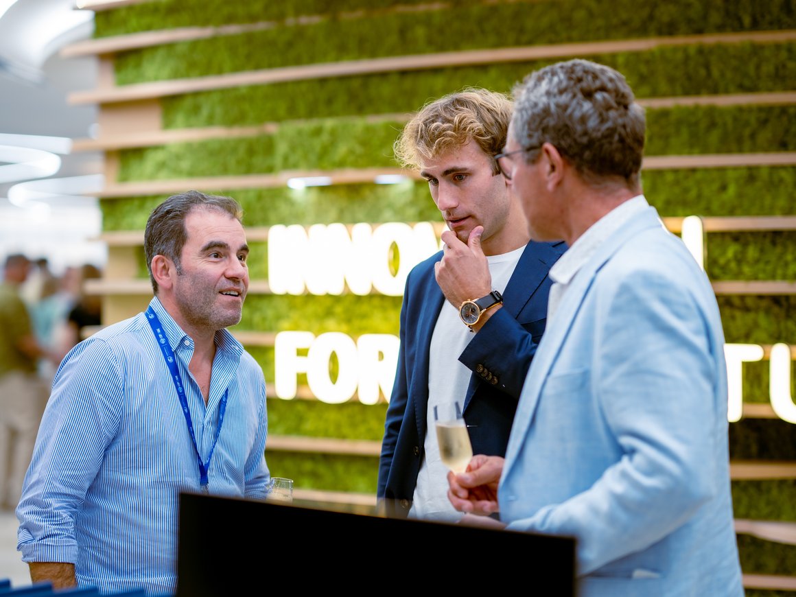 В ОАЭ открылся первый центр прикладных исследований «Эфко»