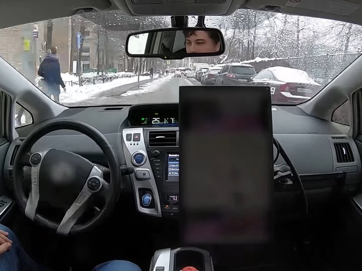 «Яндекс» впервые показал испытания беспилотного авто на общих дорогах Москвы