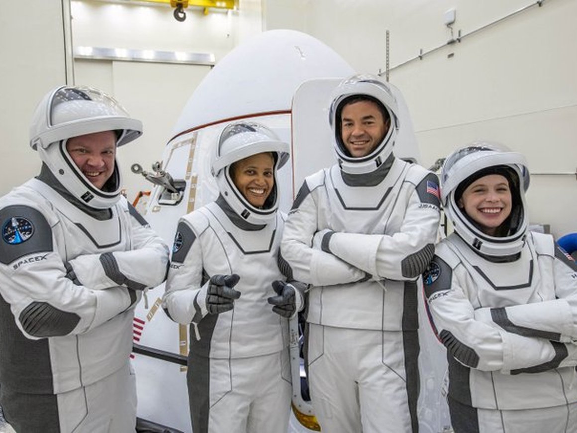 SpaceX объявила финальную дату запуска частной экспедиции на орбиту