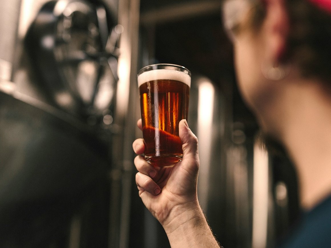 Акции Efes упали на 10% после передачи российских активов в управление ГК «Вместе»