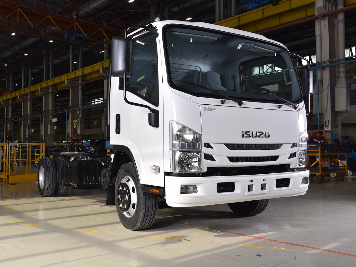 Названа дата выпуска первого серийного электрогрузовика в России