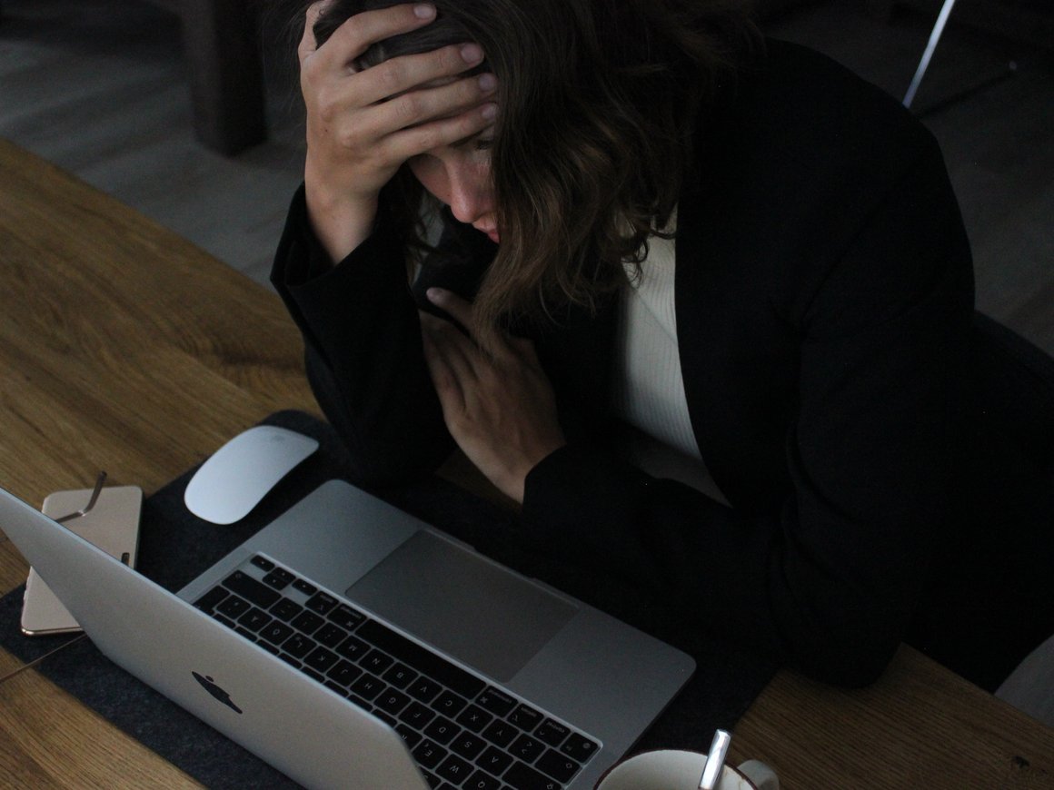 Каждый третий россиянин свой уровень стресса на работе считает очень высоким